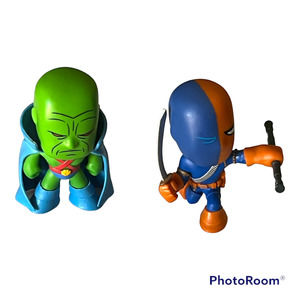 Funko Mystery Minis Lot (2) DC Comics-DeathStroke and Martian Manhunter